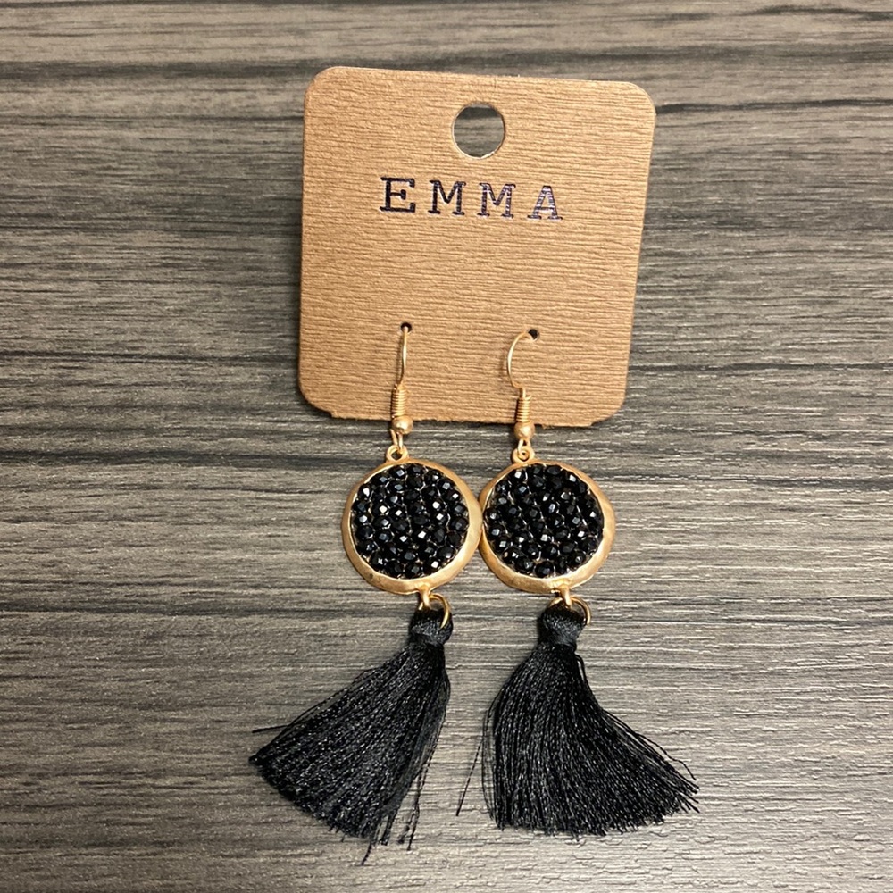 Black fringe earring new unworn.